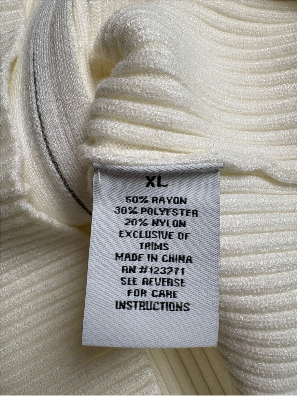 Urban Weekend White Hoodie Sweater Juniors XL Slim Fit Cropped - Picture 9 of 10